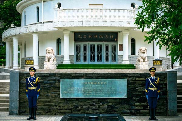<a href=http://www.xinshouning.cn/ target=_blank class=infotextkey><a href=http://www.xinshouning.cn/wap/ target=_blank class=infotextkey>九公山墓地</a></a>,<a href=http://www.xinshouning.cn/ target=_blank class=infotextkey><a href=http://www.xinshouning.cn/wap/ target=_blank class=infotextkey>九公山公墓</a></a>,无名英雄纪念馆,<a href=http://www.xinshouning.cn/ target=_blank class=infotextkey><a href=http://www.xinshouning.cn/wap/ target=_blank class=infotextkey>北京公墓</a></a>,<a href=http://www.xinshouning.cn/ target=_blank class=infotextkey><a href=http://www.xinshouning.cn/wap/ target=_blank class=infotextkey>九公山公墓</a></a>环境