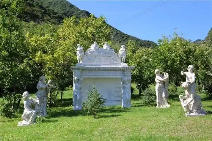 九公山长城纪念林陵园：生命诗篇的多元书写 几十种墓型诠释永恒哲学