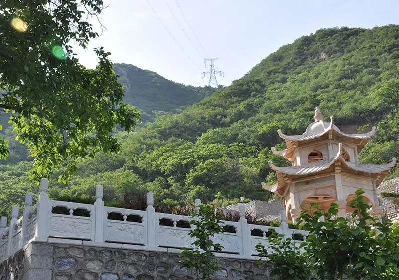九公山纪念林陵园：墓碑设计-陵园行业的艺术革新与文化传承
